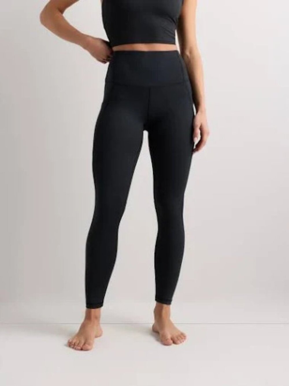 Quince Black Ultra Form High Rise Leggings